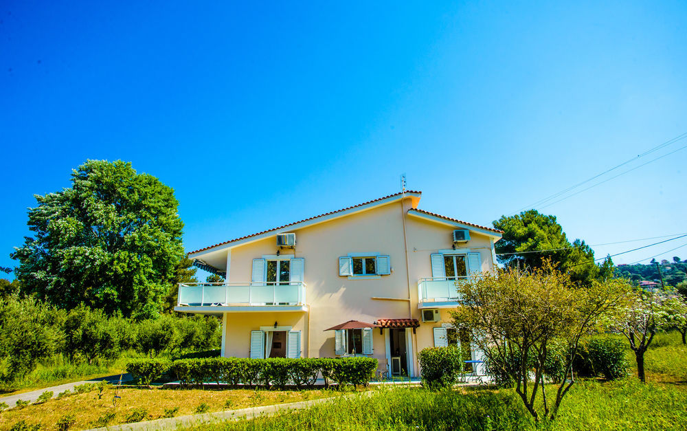 Aloni Studios & Apartments لاسي المظهر الخارجي الصورة