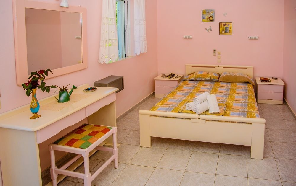 Aloni Studios & Apartments لاسي المظهر الخارجي الصورة