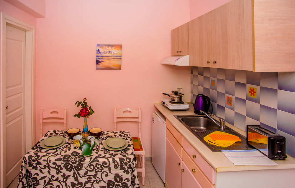 Aloni Studios & Apartments لاسي المظهر الخارجي الصورة